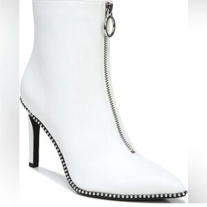 Bar III White Heeled Boots with Zipper New Without Box 📦